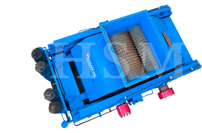 齒輥破碎機(jī)對(duì)輥破碎機(jī)、河卵石制砂機(jī)、石頭制砂機(jī)海報(bào)圖