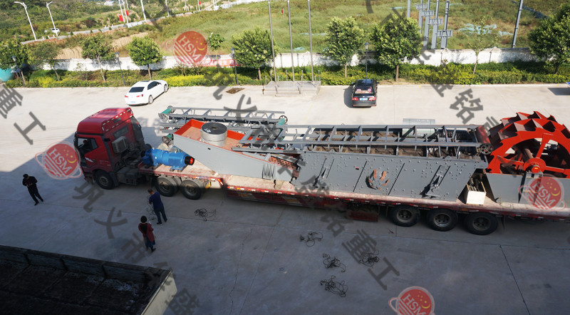 振動(dòng)篩沙機(jī)發(fā)貨現(xiàn)場